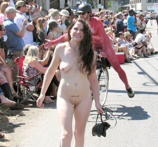 accidental public nudity