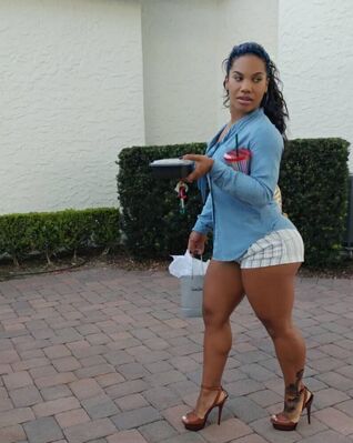 real thick black women